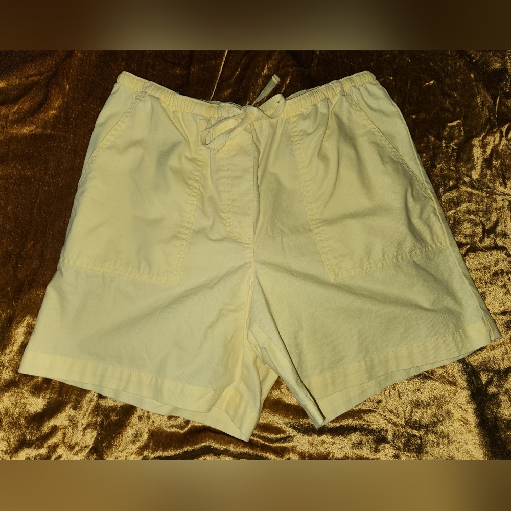 Vintage 1980s 1990s Yellow Cotton Khaki Cargo Shorts L.L. Bean